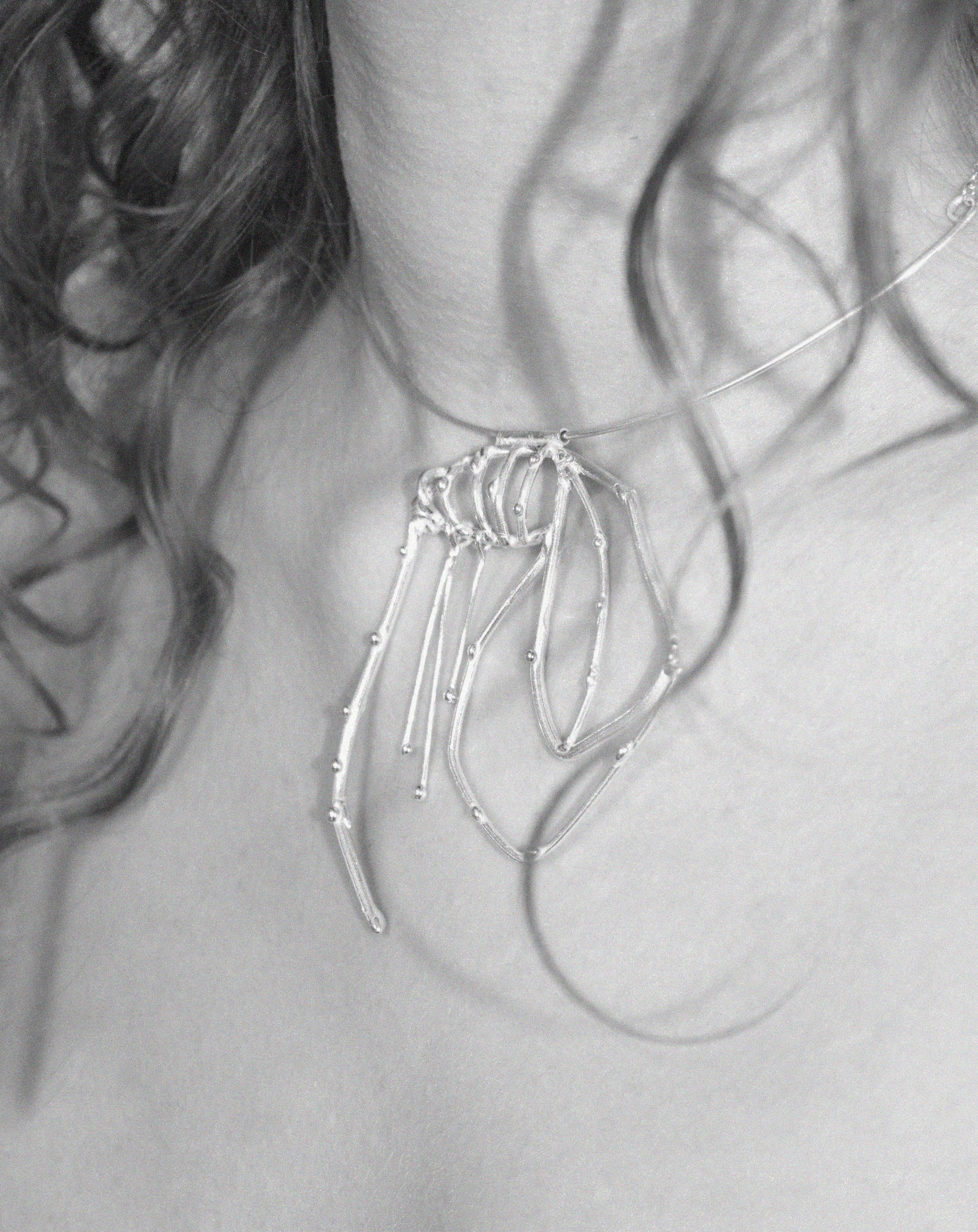 Pendulum necklace